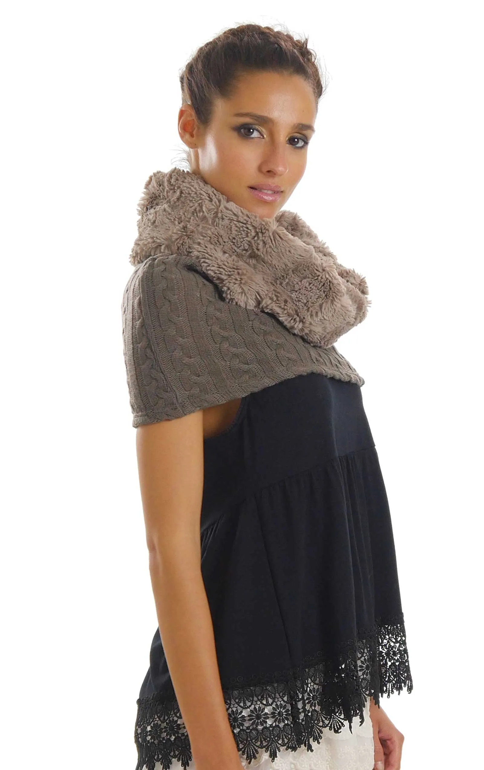 Faux fur Neck Warmer with Shoulder Covered Cable Knit Capelet